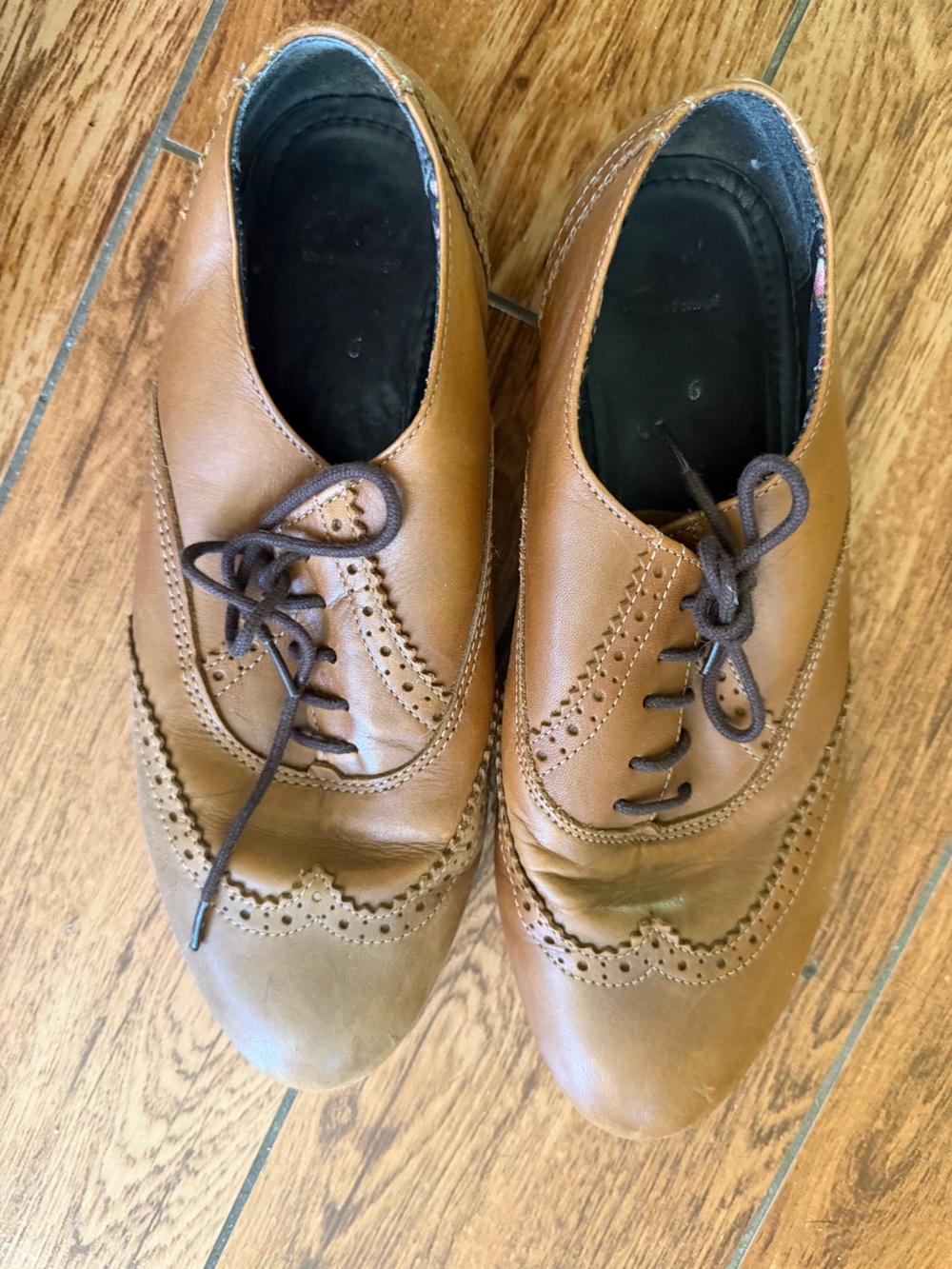 Women’s Brown Leather Wingtip Oxford Shoes